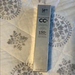 BRAND NEW IT Cosmetics CC Cream- Medium